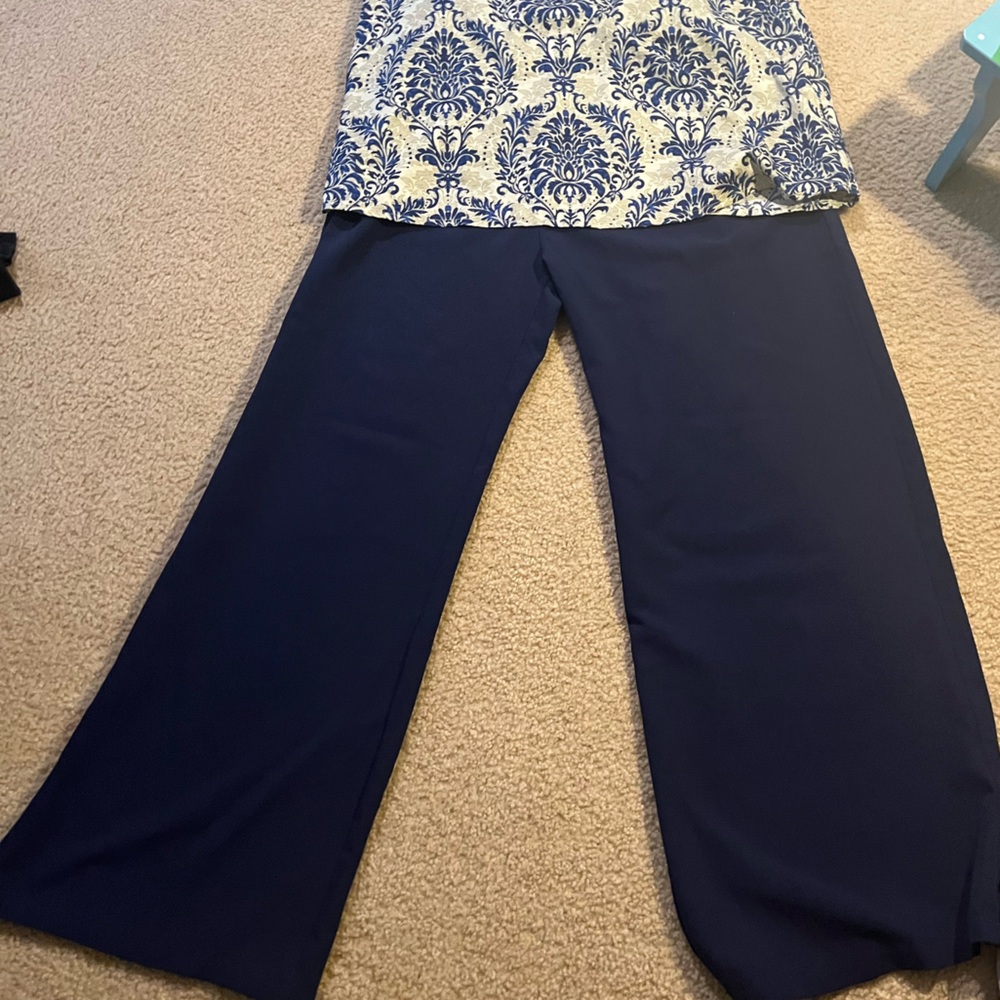 Navy Wide-Leg Pants with Blue & White Damask Printed Top